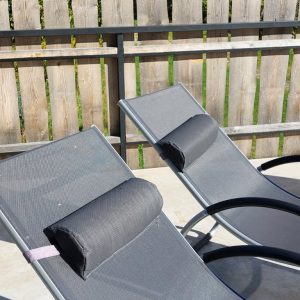 Liegen auf der Gästeterrasse